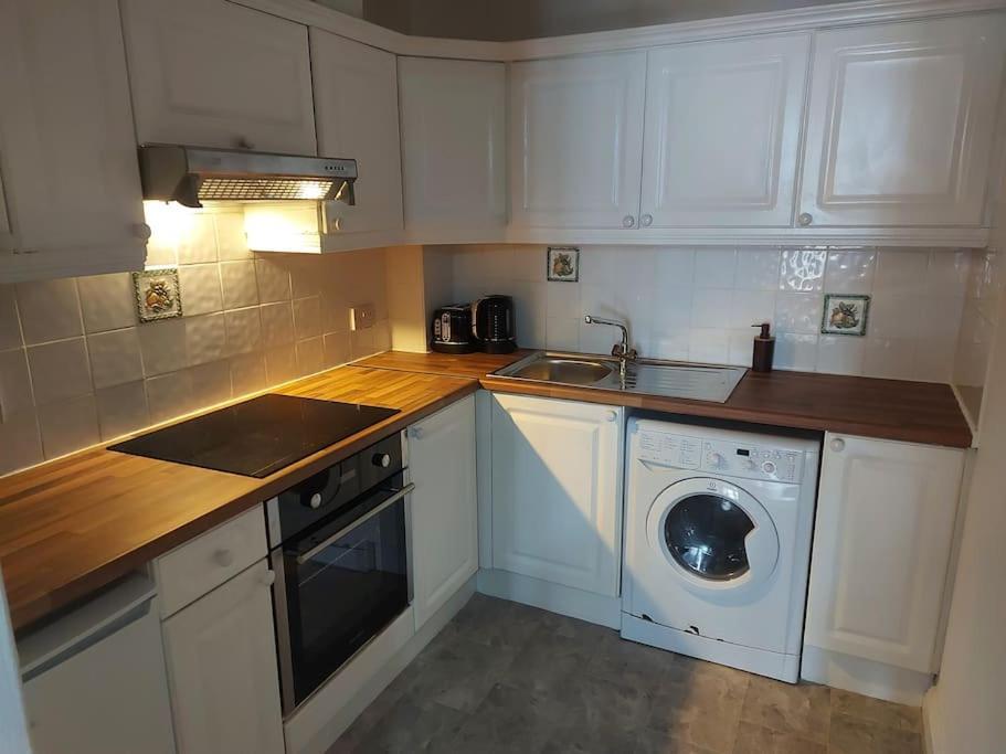 Spacious Centre - O'connell Street Area Apartment *